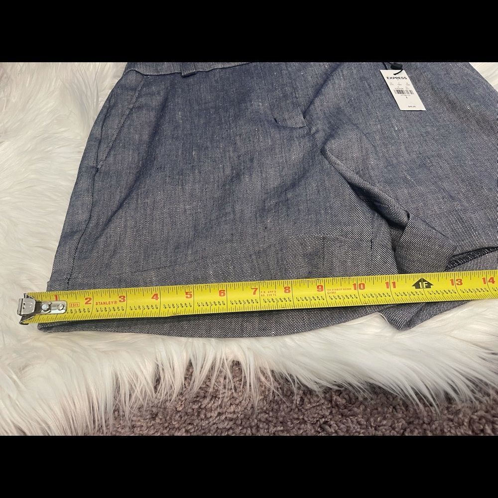 Expess Mid Rise Short Size 6 - Picture 5 of 6